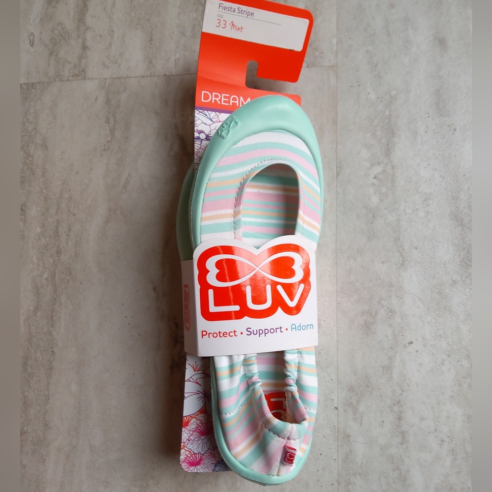 Luv Footwear Youth Girls' Dream Flats